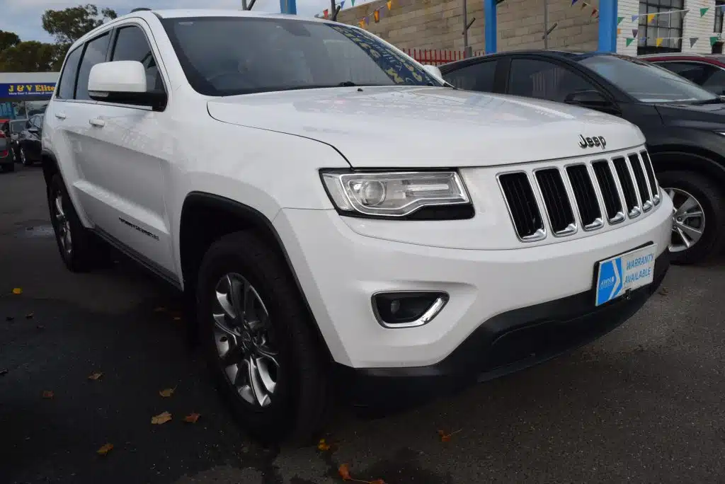 2013 JEEP GRAND CHEROKEE LAREDO (4×4)