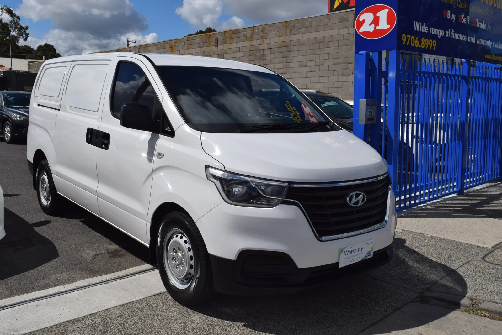 2018 HYUNDAI ILOAD TQ4 MY19 VAN 5DR AUTO 5SP 1098KG 2.5DT